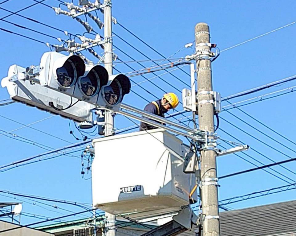 交通信号機改良工事